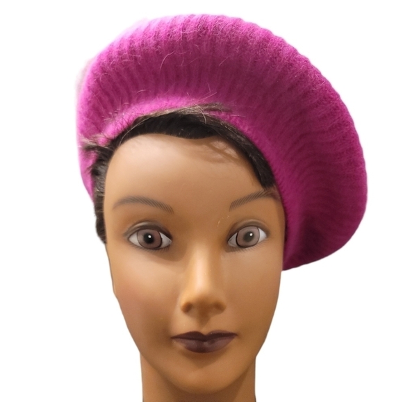 Raspberry Beret - OS - Picture 1 of 6